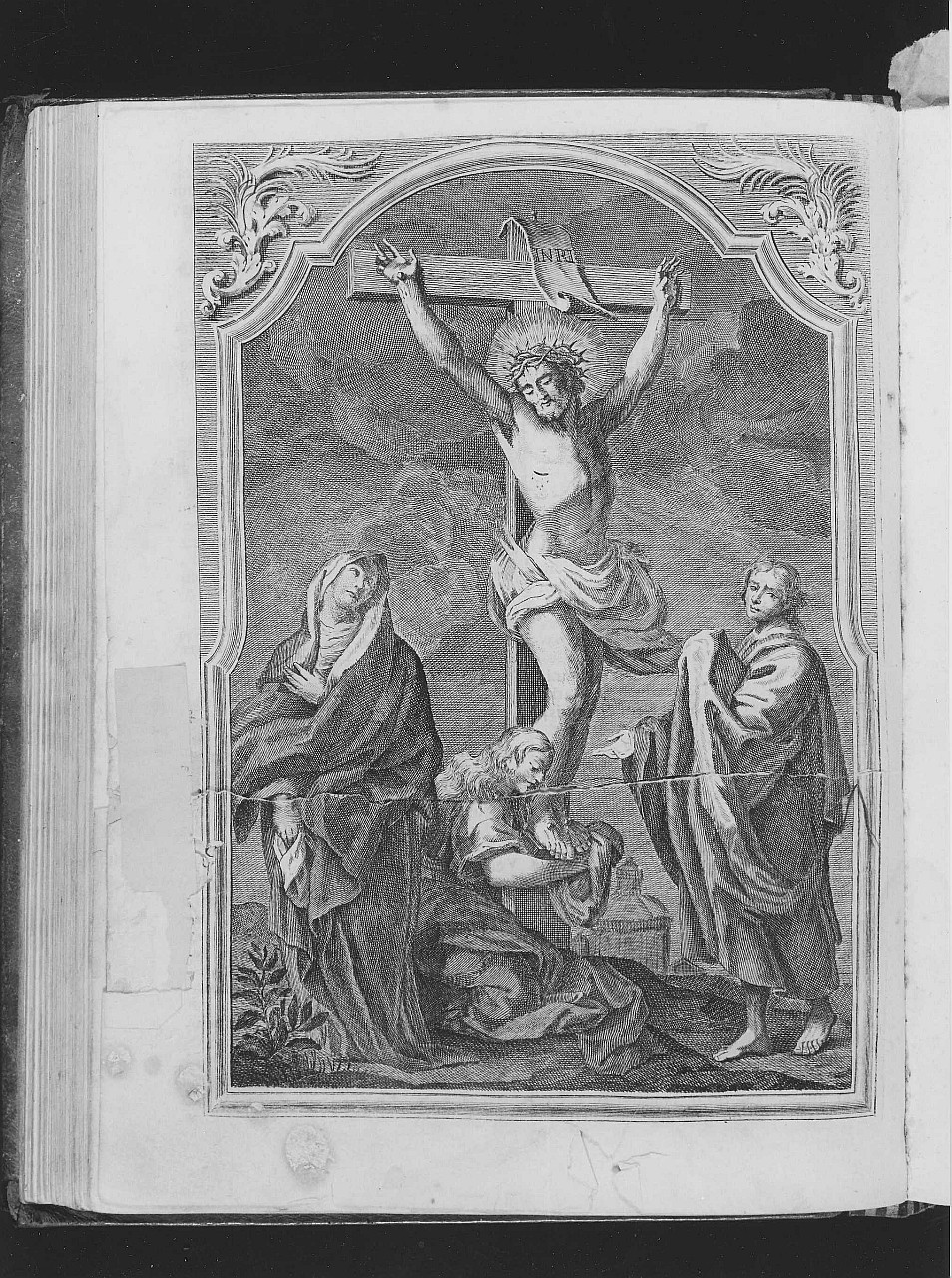Cristo crocifisso con la Madonna, Santa Maria Maddalena e San Giovanni Evangelista (stampa) - ambito italiano (sec. XVIII)