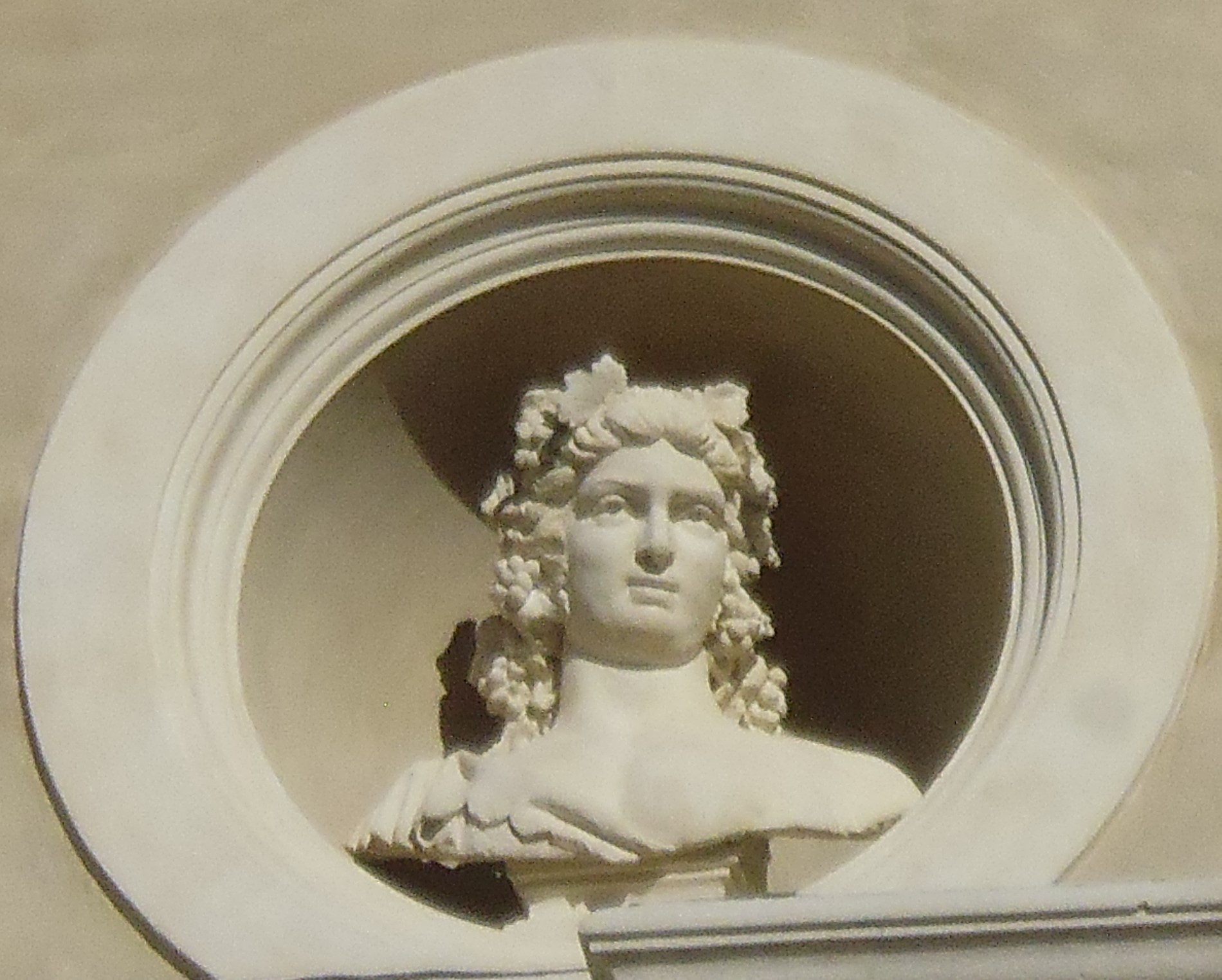 Bacco, figura maschile (busto, elemento d'insieme) - ambito abruzzese (ultimo quarto XIX)