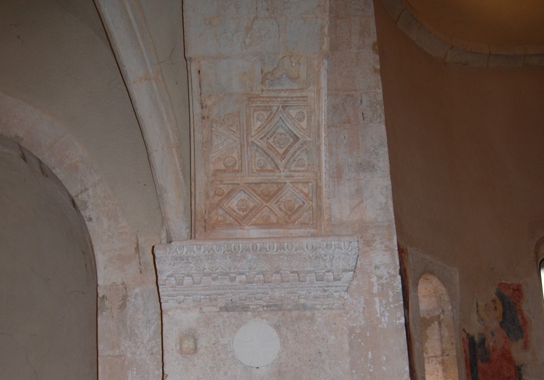 Capitello (capitello, elemento d'insieme) - ambito Italia centrale, ambito abruzzese (inizio XII)