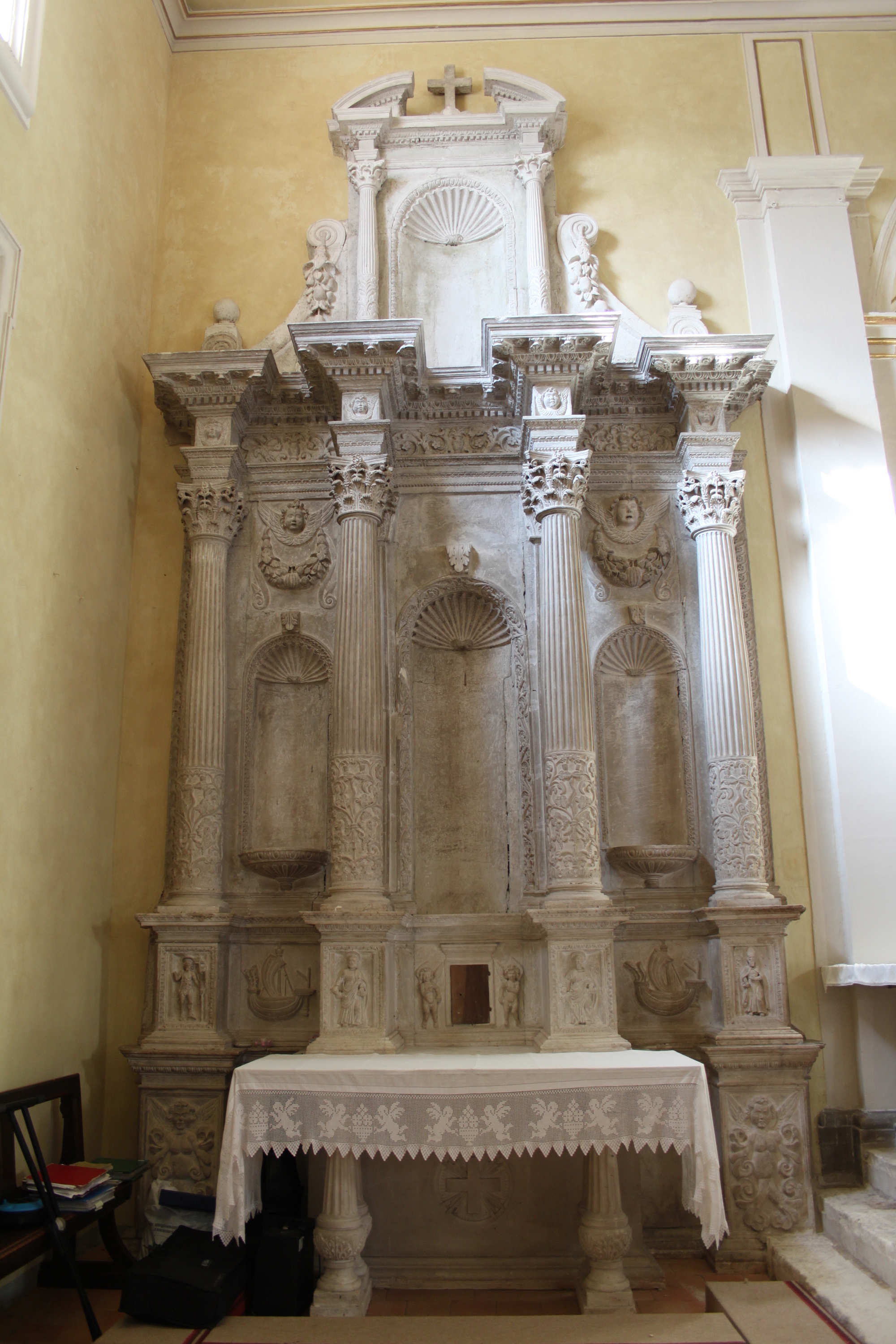 altare - ambito abruzzese (XVI-XVII)
