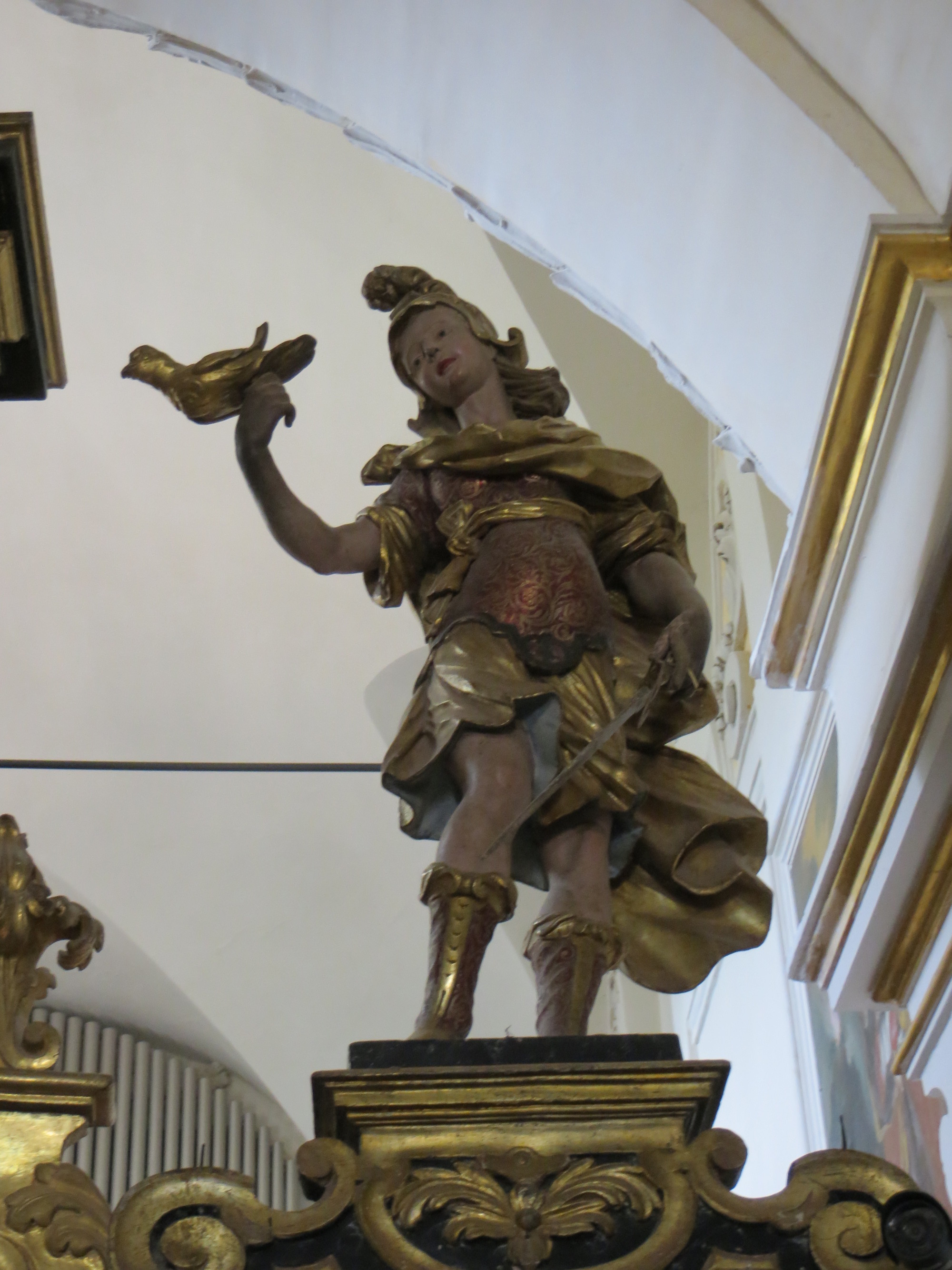 san Giuliano falconiere (statua, complesso decorativo) - ambito abruzzese (prima metà XVIII)