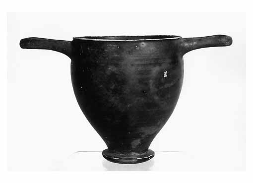 SKYPHOS - ambito apulo (seconda meta' sec. IV a.C)