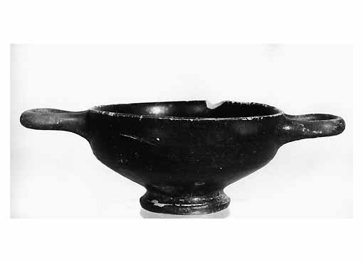 TAZZA BIANSATA - ambito tarantino (fine/inizio secc. IV/ III a.C)