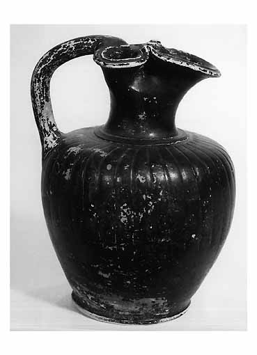 OINOCHOE A BOCCA TRILOBATA, Morel, tipo 5624 a1 - produzione locale (prima meta' sec. IV a.C)