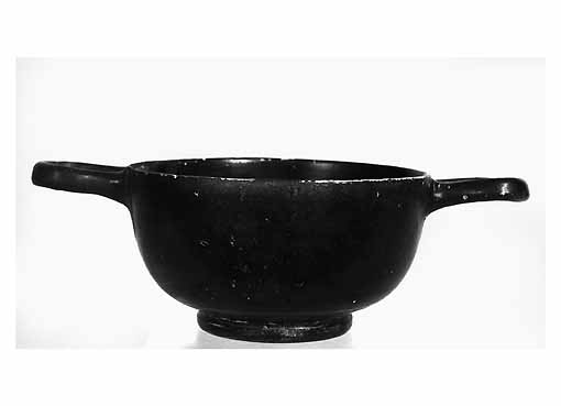 TAZZA BIANSATA - ambito apulo (fine/inizio secc. IV/ III a.C)