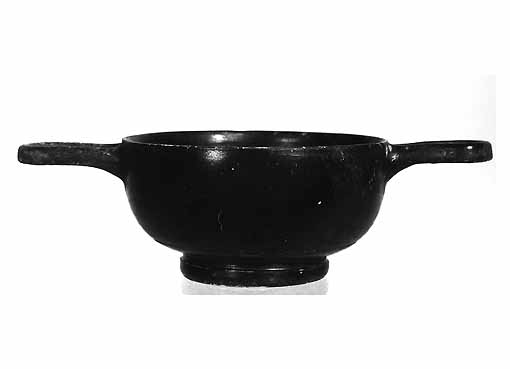 TAZZA BIANSATA - ambito apulo (meta' sec. IV a.C)