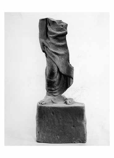 Figura maschile stante (RILIEVO) - produzione tarantina (sec. IV a.C)