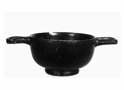 TAZZA BIANSATA - ambito apulo (seconda meta' sec. IV a.C)