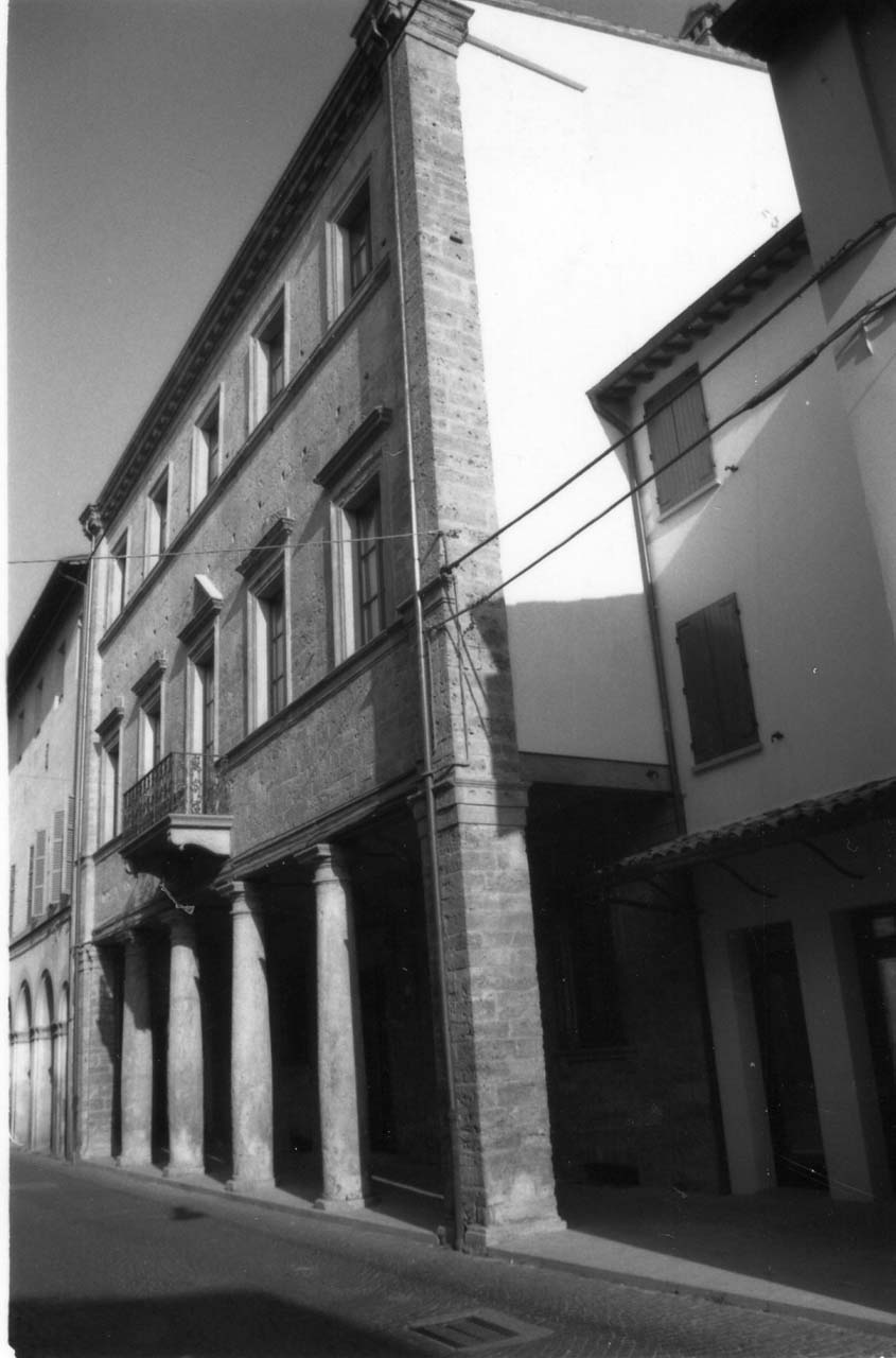 Palazzo Montanari (palazzo, residenziale) - Meldola (FC) 