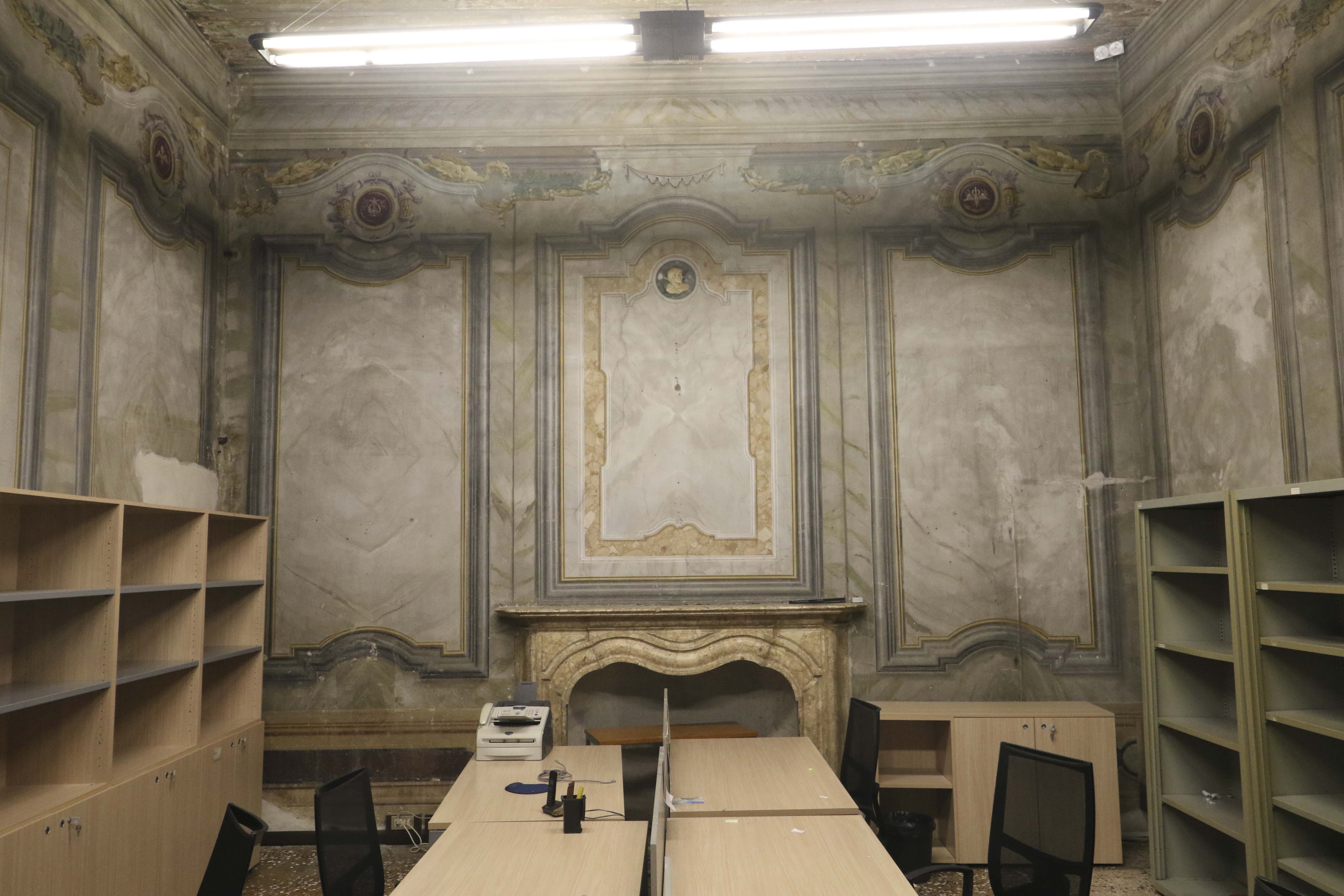 finta specchiatura marmorea con medaglioni (dipinto) di Mengardi, Giambattista (attribuito) - ambito veneto (terzo quarto XVIII)