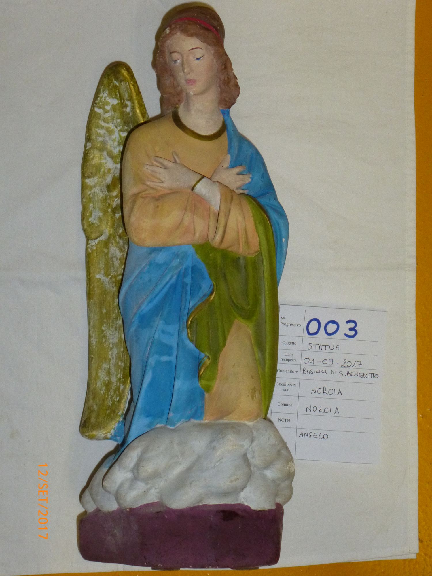 Angelo (scultura, opera isolata) di Ignoto (bottega) (prima metà sec. XX)