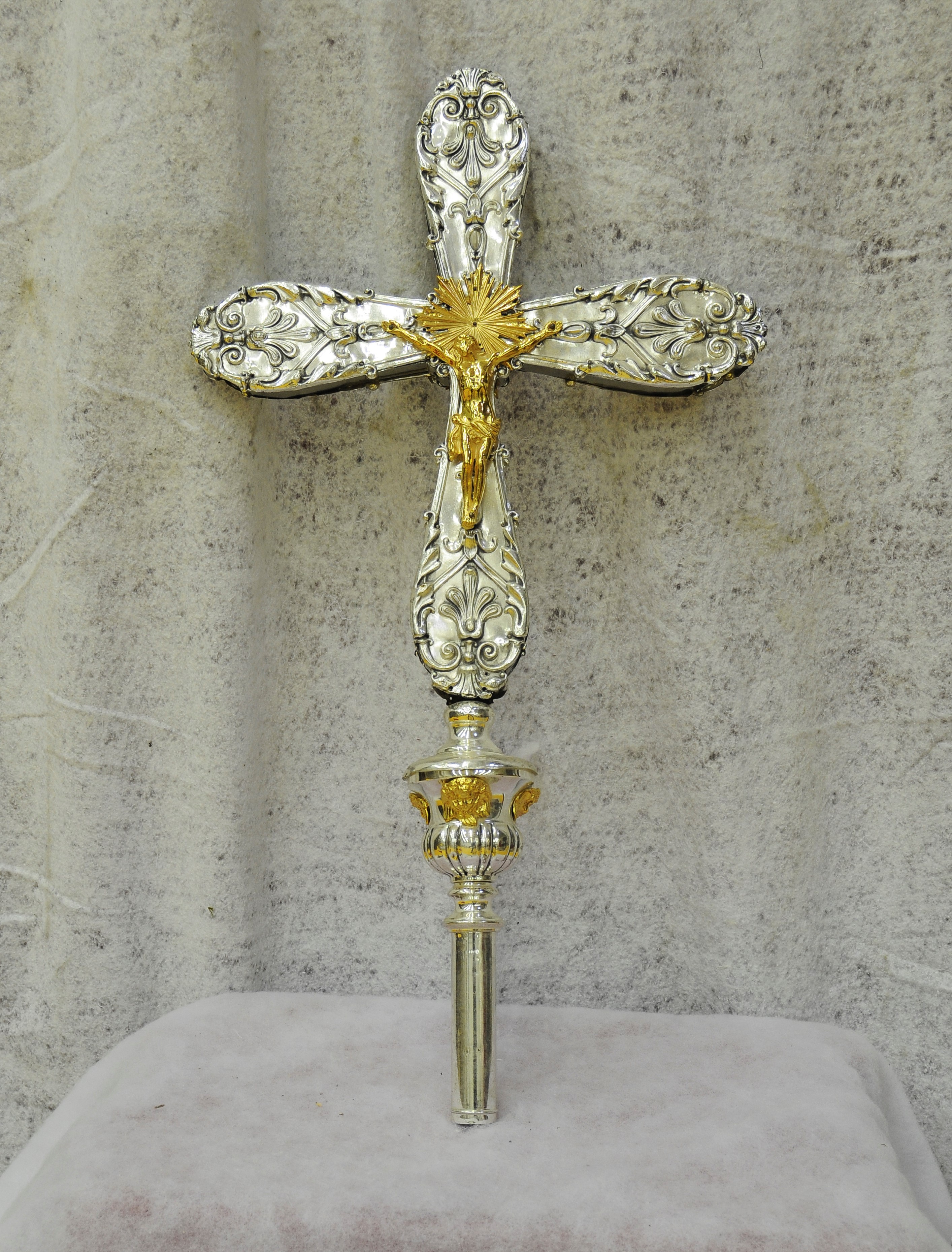 croce, opera isolata - produzione Italia centrale (sec. XX)