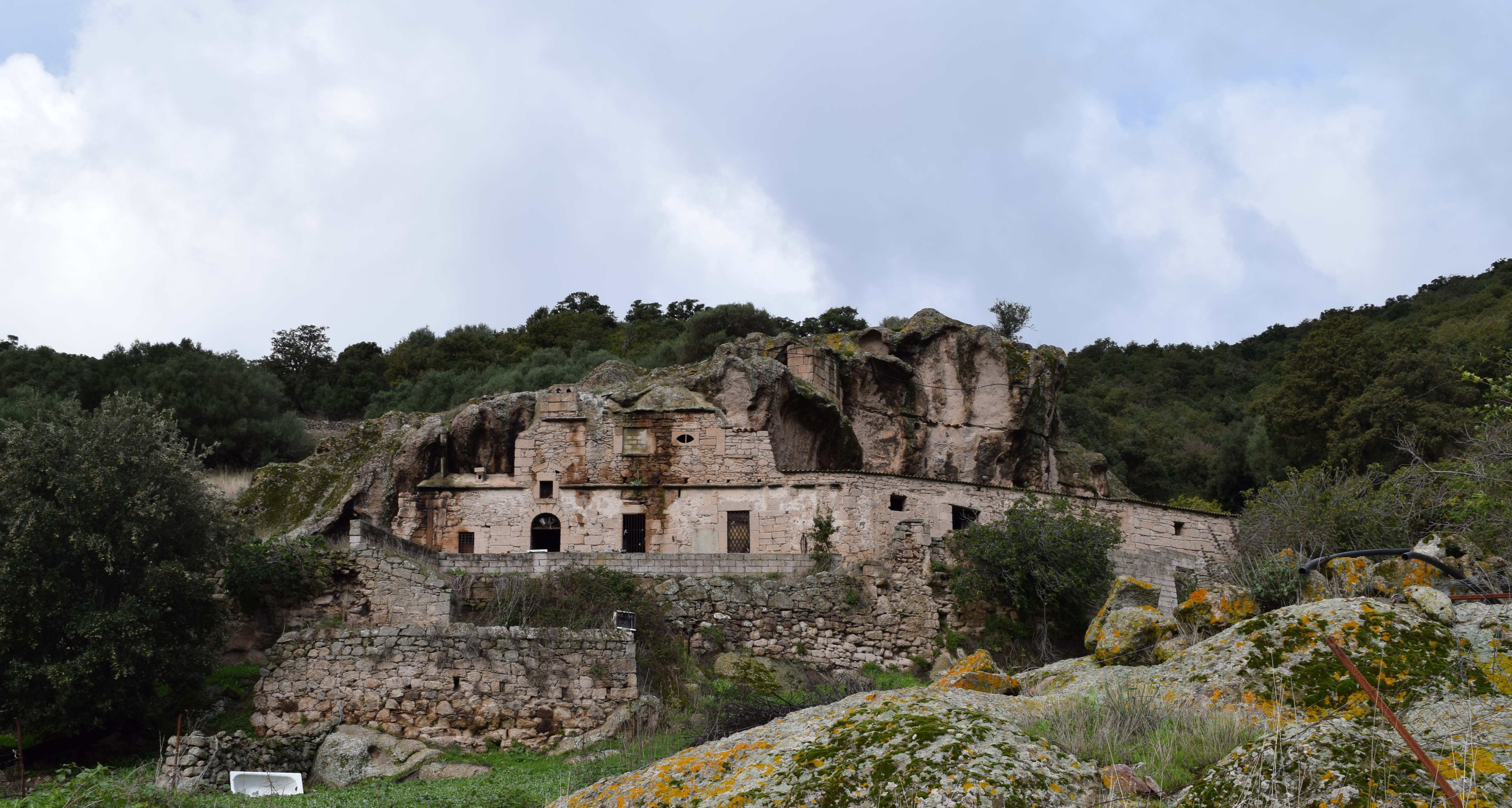 Case nella roccia (casa) - Nughedu San Nicolò (SS) 