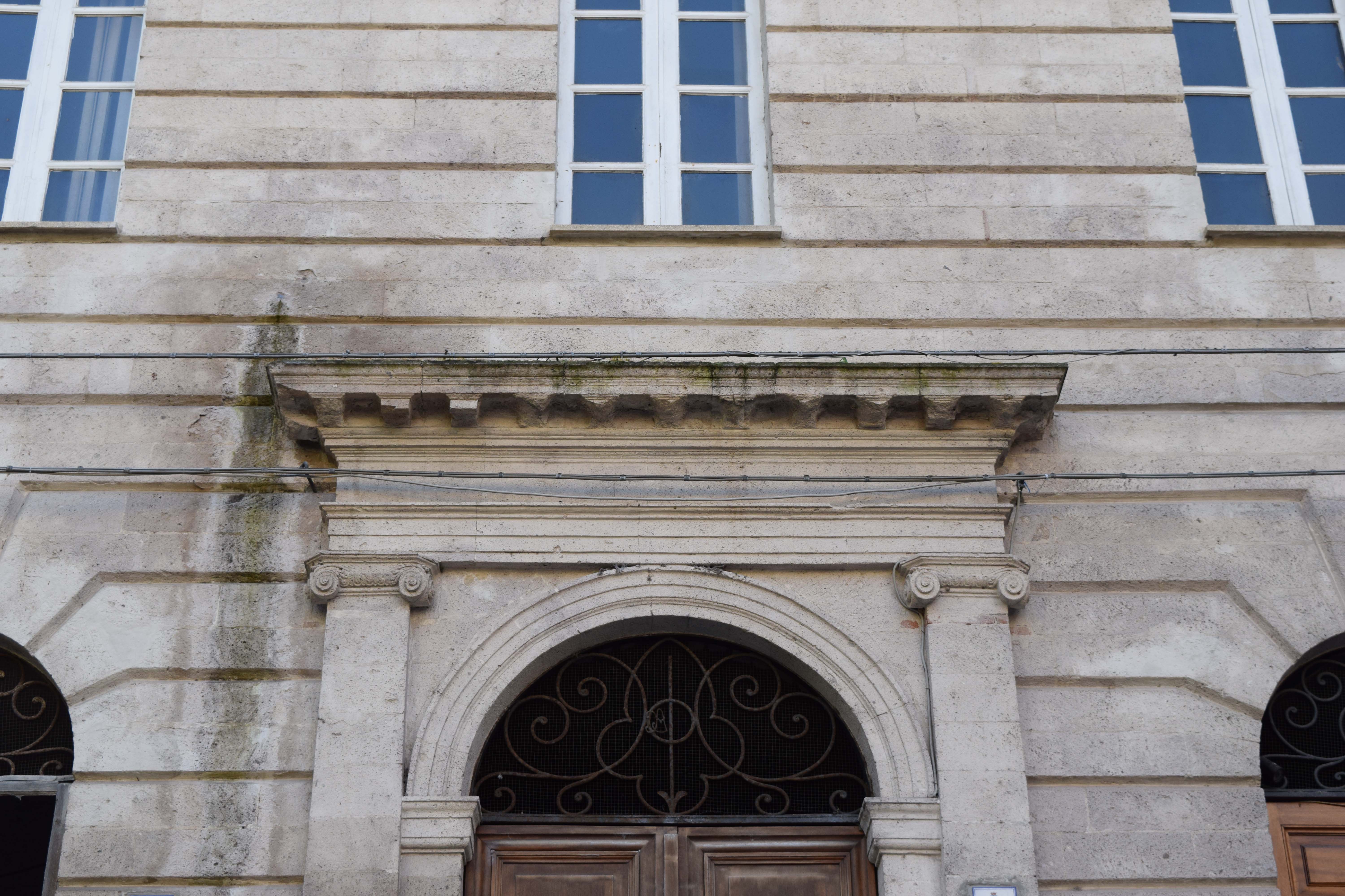 Palazzo Pietri (palazzo, privato) - Ozieri (SS)  (xx) <br>Condizioni d'uso: <a class='link-esterno' href='https://docs.italia.it/italia/icdp/icdp-pnd-circolazione-riuso-docs/it/v1.0-giugno-2022/testo-etichetta-BCS.html' target='_bcs'>Beni Culturali Standard (BCS)</a>
