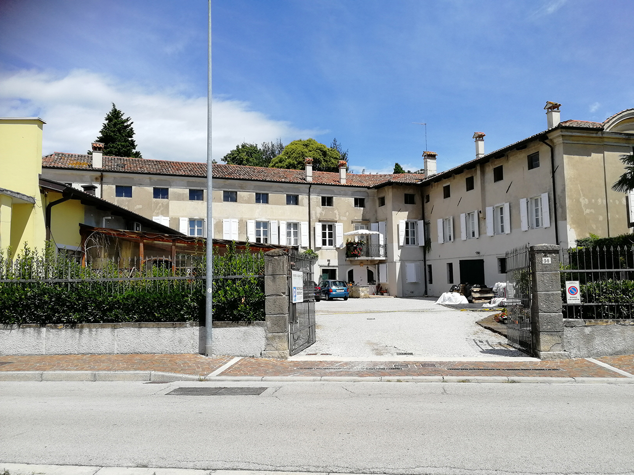 Complesso Villa Bresciani, Attems, Auersperg con cappella, giardino ed adiacenze (villa, privata) - Cervignano del Friuli (UD) 