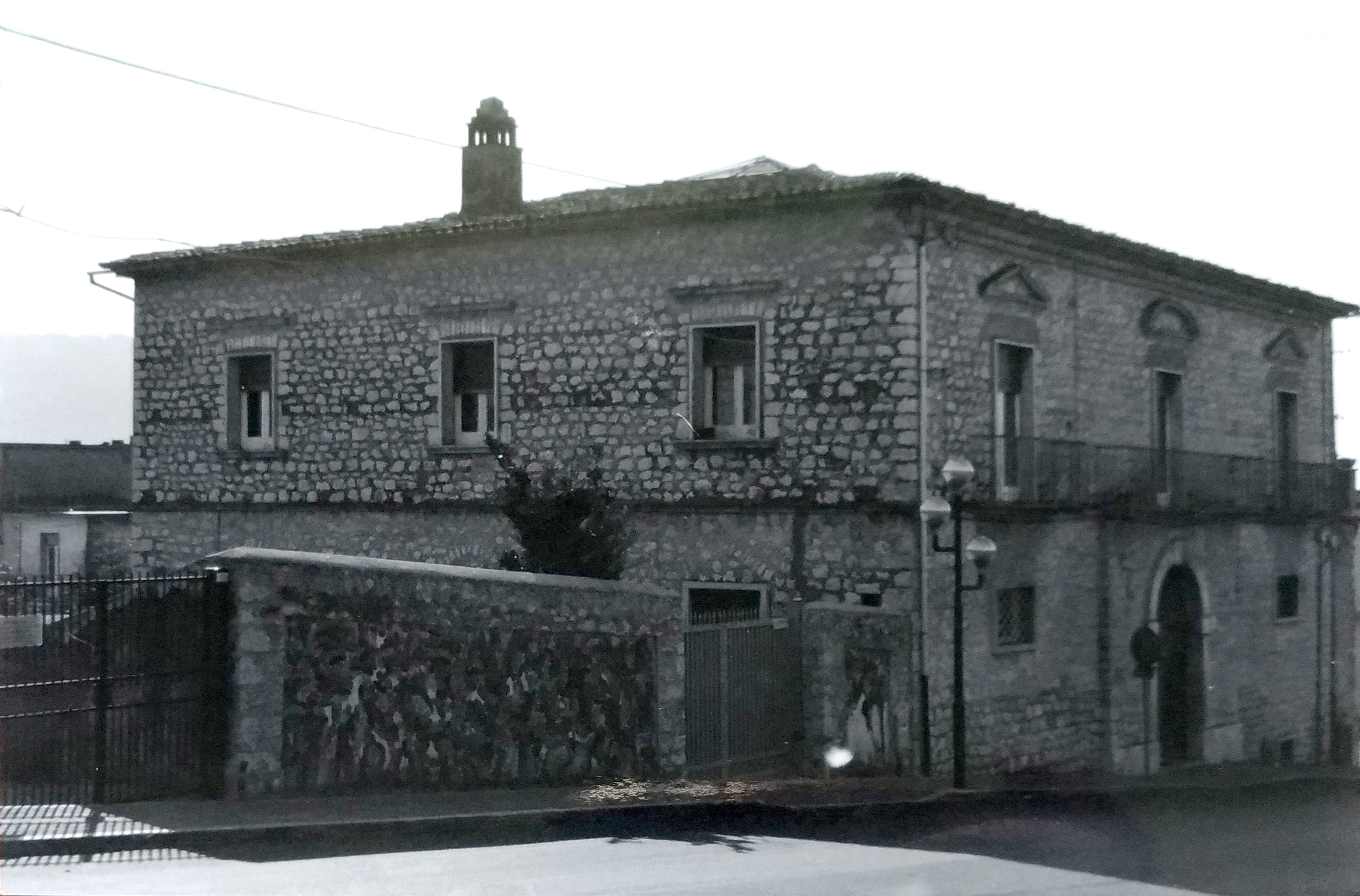 Palazzo De Sanctis (palazzo, privato) - Capriati a Volturno (CE) 