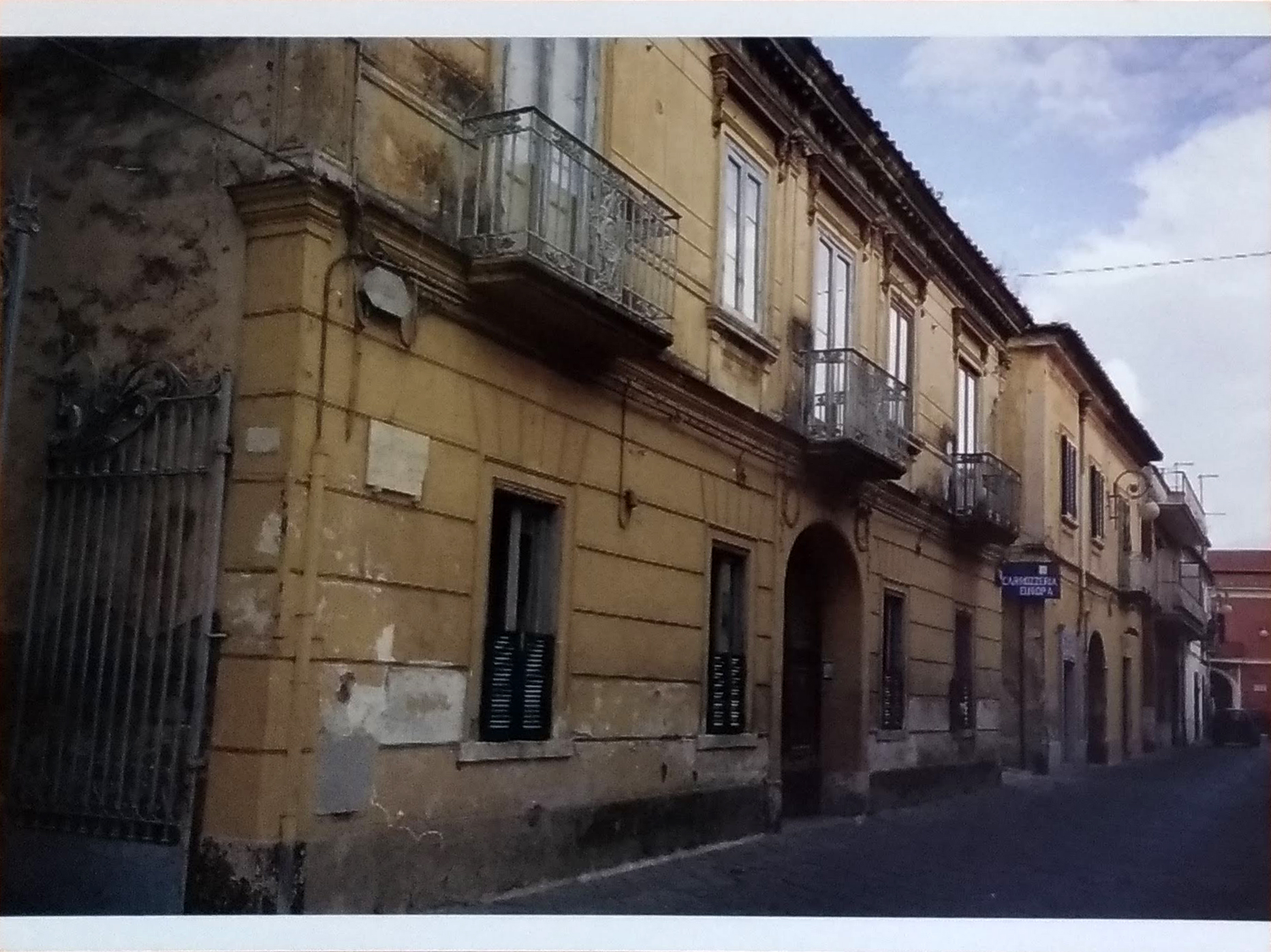 Palazzo via Ferrante Fratelli 1 (palazzo, gentilizio, privato) - Casagiove (CE) 