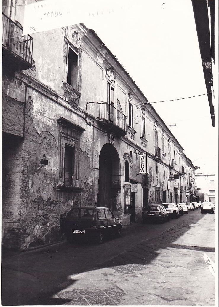 Fabbricato in Via Salzano 29 (palazzo, residenziale) - Marcianise (CE)  (XVII, fine)