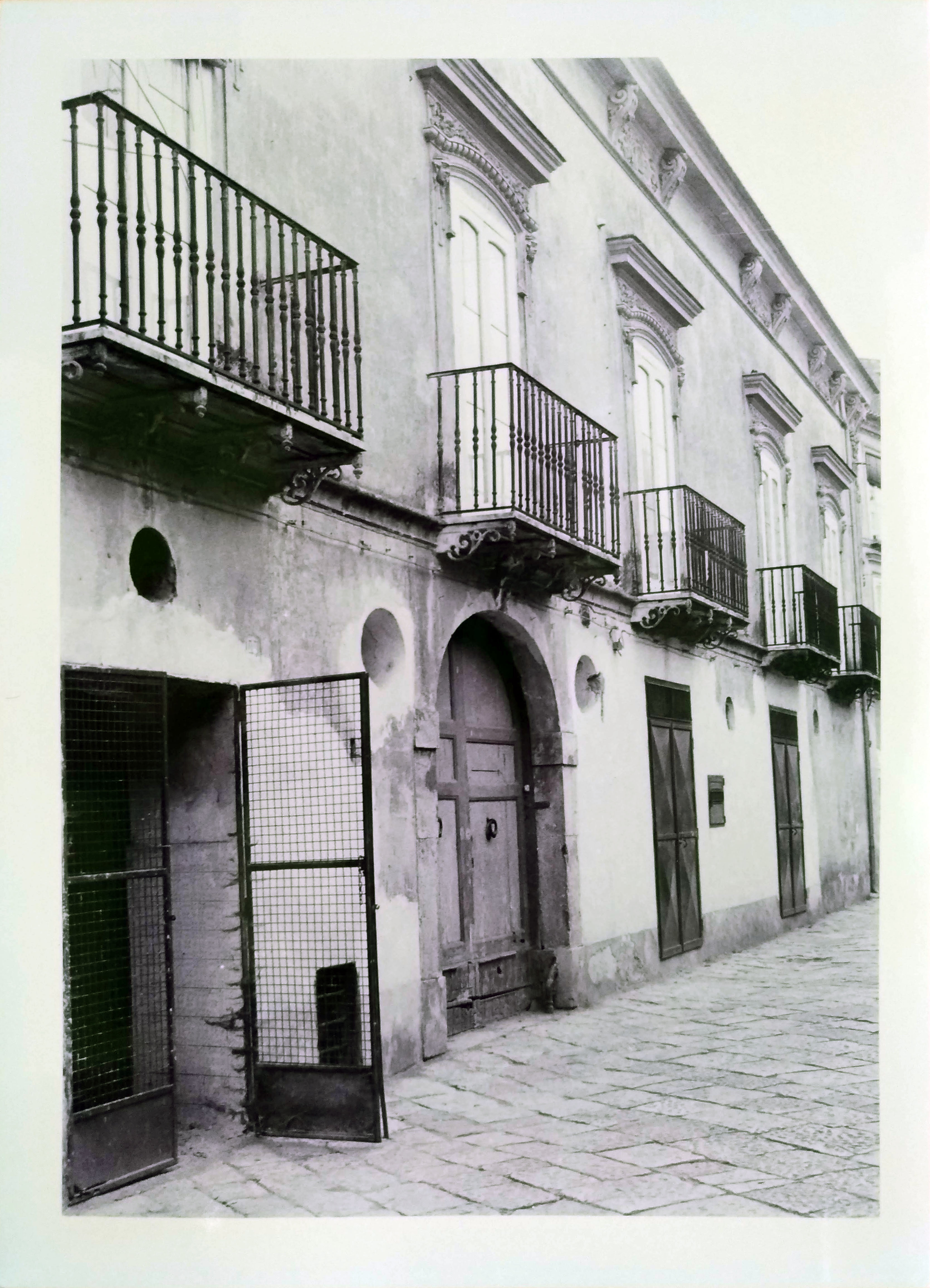 Palazzo Piazza S. Rocco 47 (palazzo, nobiliare) - Pietramelara (CE)  (XVI)