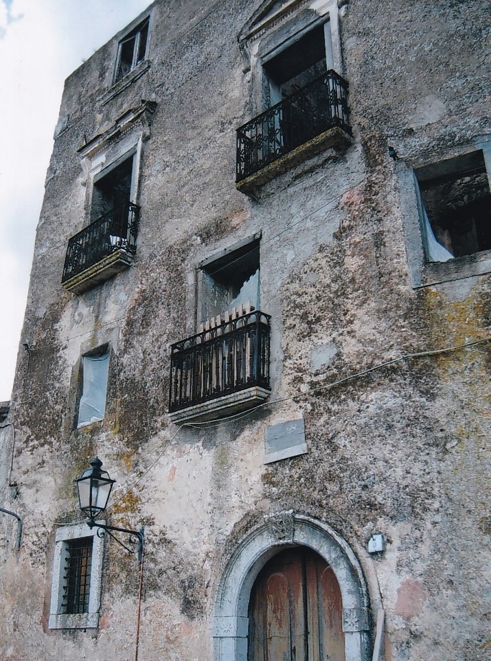 Palazzo Zarone (palazzo, baronale) - Pietravairano (CE)  (XVIII)