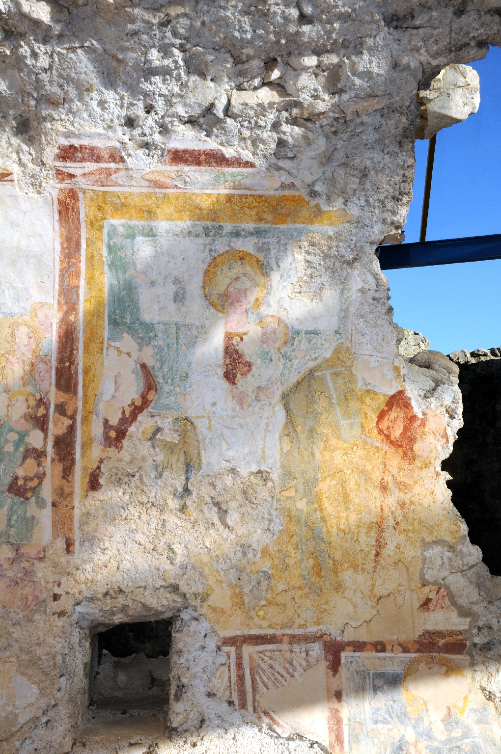 Fuga in Egitto (dipinto murale, elemento d'insieme) - ambito molisano (sec. XIV)