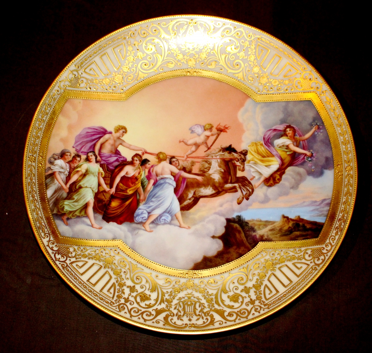 Aurora, Apollo sul carro del sole, motivi decorativi a girali, festone, ghirlanda (piatto) - manifattura di Dresda (secc. XIX-XX)