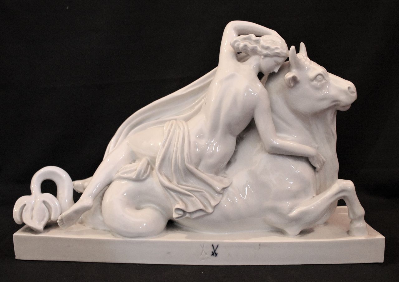 nereide seduta su un toro marino (gruppo scultoreo, paio) di Porzellan-Manufaktur Meissen - manifattura di Meissen (secc. XIX-XX)