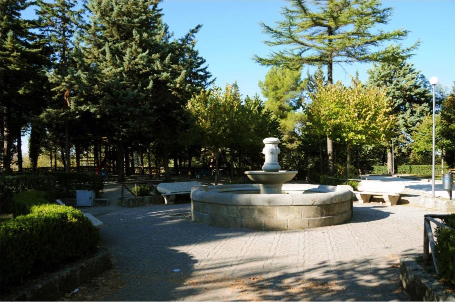 Villa comunale di Albano di Lucania (parco, commemorativo/ ai caduti della prima guerra mondiale), Parco della Rimembranza di Albano di Lucania - Albano di Lucania (PZ) 