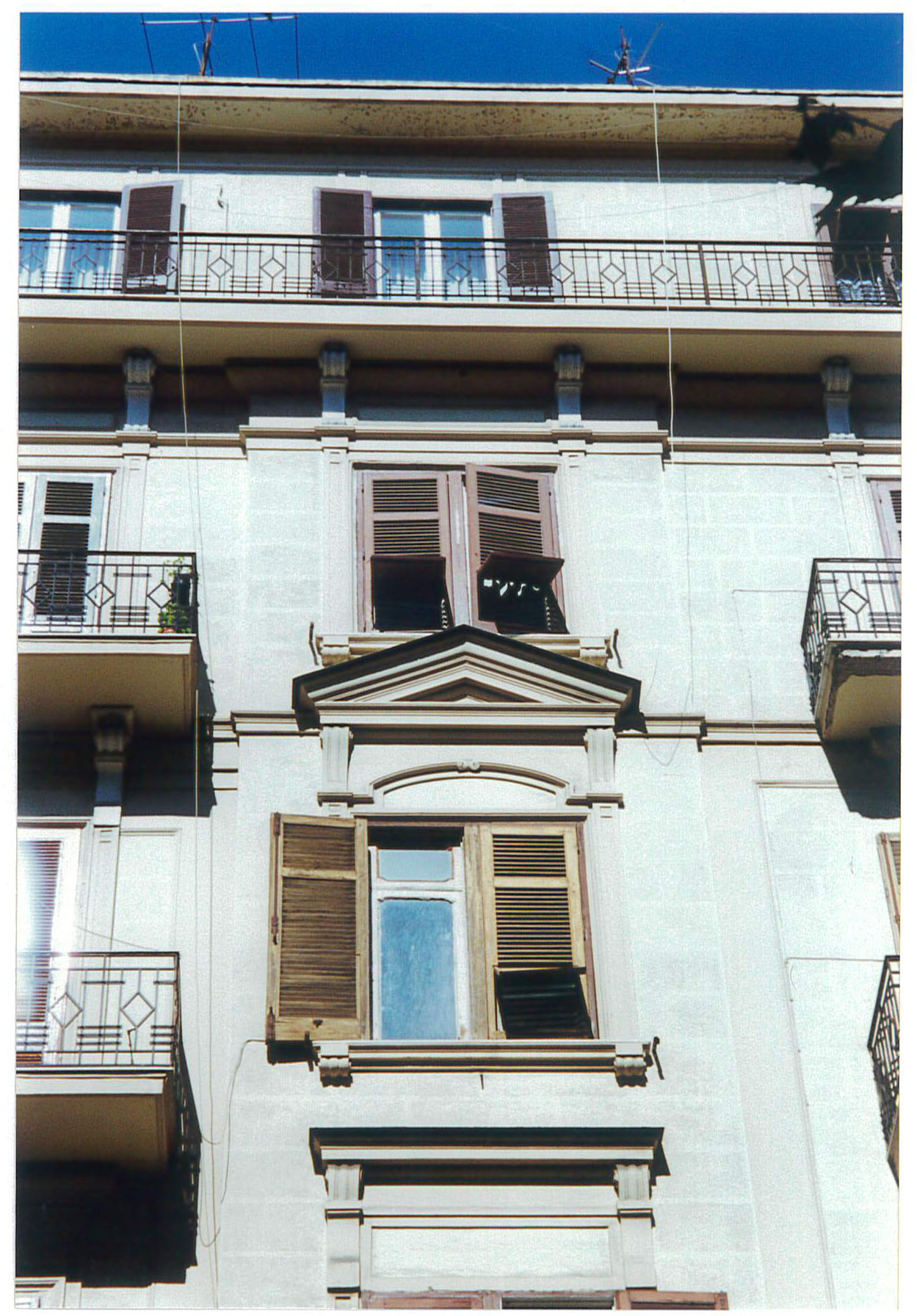 palazzo in via Luca Giordano, 93 (palazzo, civico) - Napoli (NA)  (XX, prima metà)