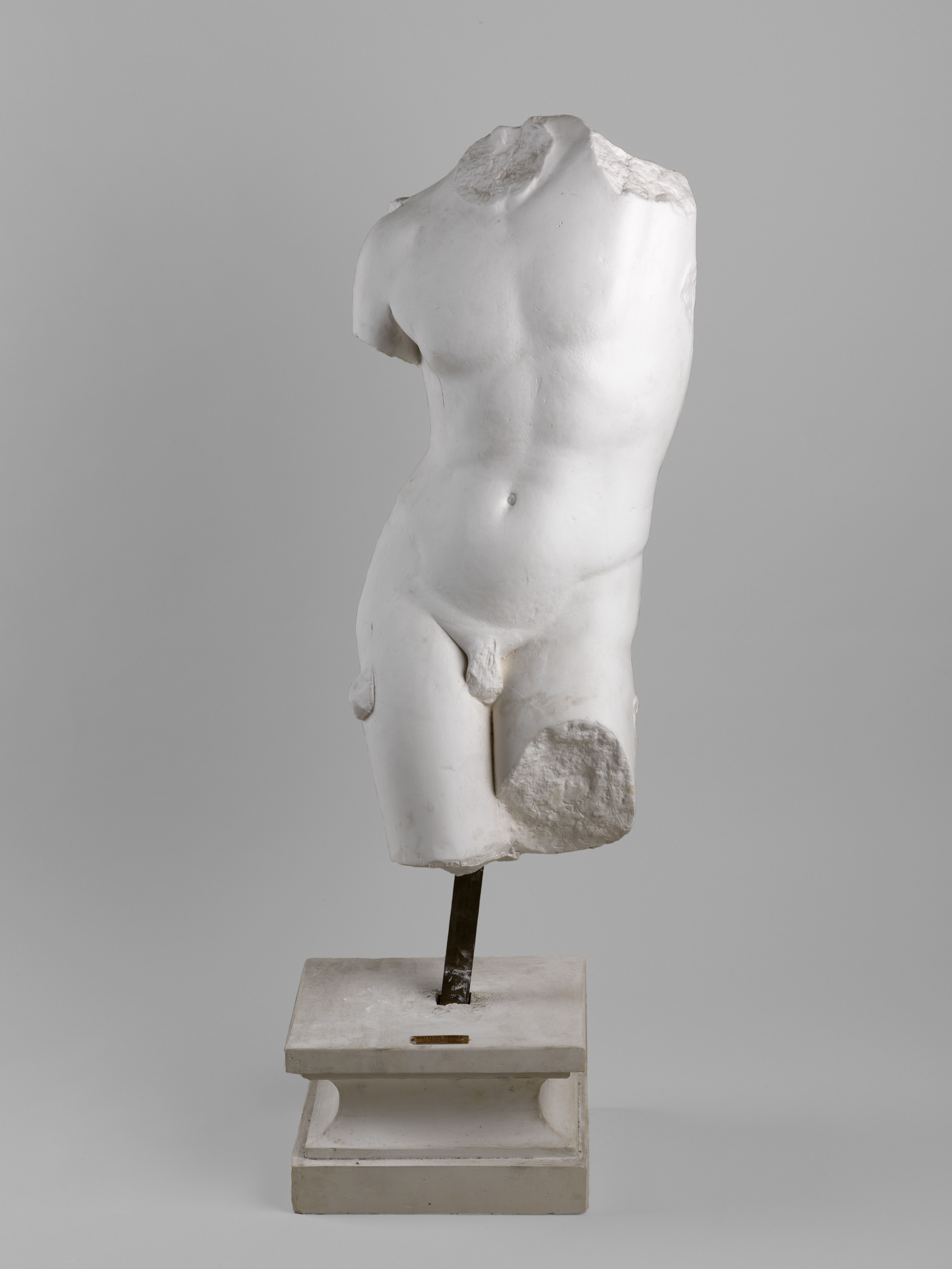 torso di figura maschile (statua, opera isolata) di Bottega Basile (bottega) (seconda metà XX)