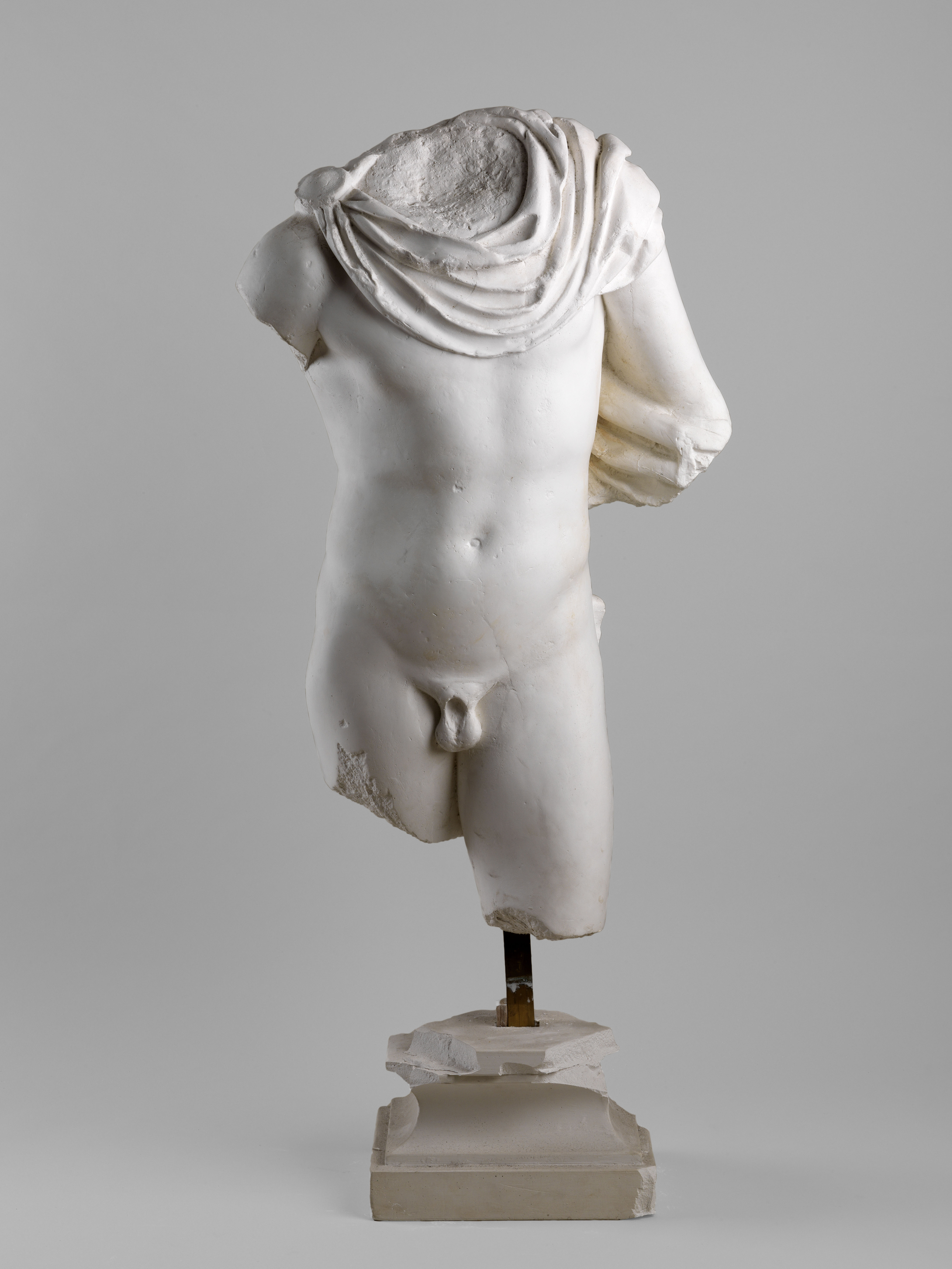 torso di figura maschile (statua, opera isolata) di Bottega Basile (bottega) (seconda metà XX)