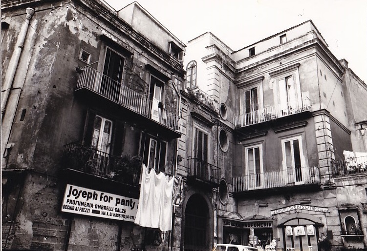 Edificio (palazzo, signorile) - Napoli (NA) 