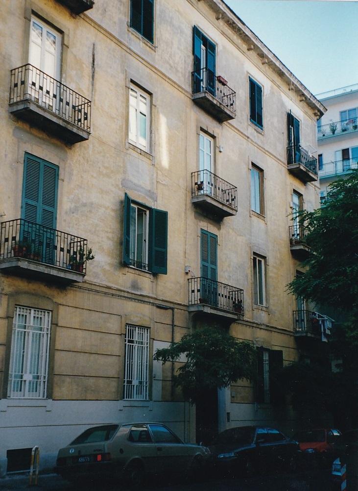 Palazzina in via Giuseppe Cotronei, 2A (palazzina, civico) - Napoli (NA)  (XX, primo quarto)