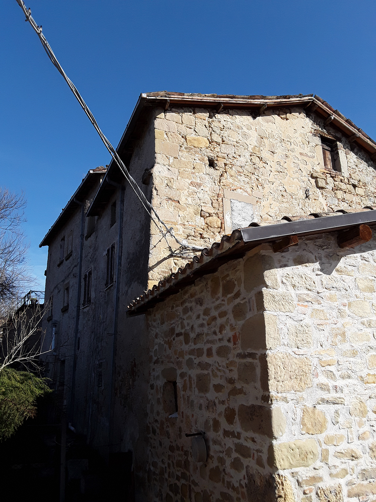 Casa parrocchiale in Vallorano (canonica) - Venarotta (AP)  (XVIII)