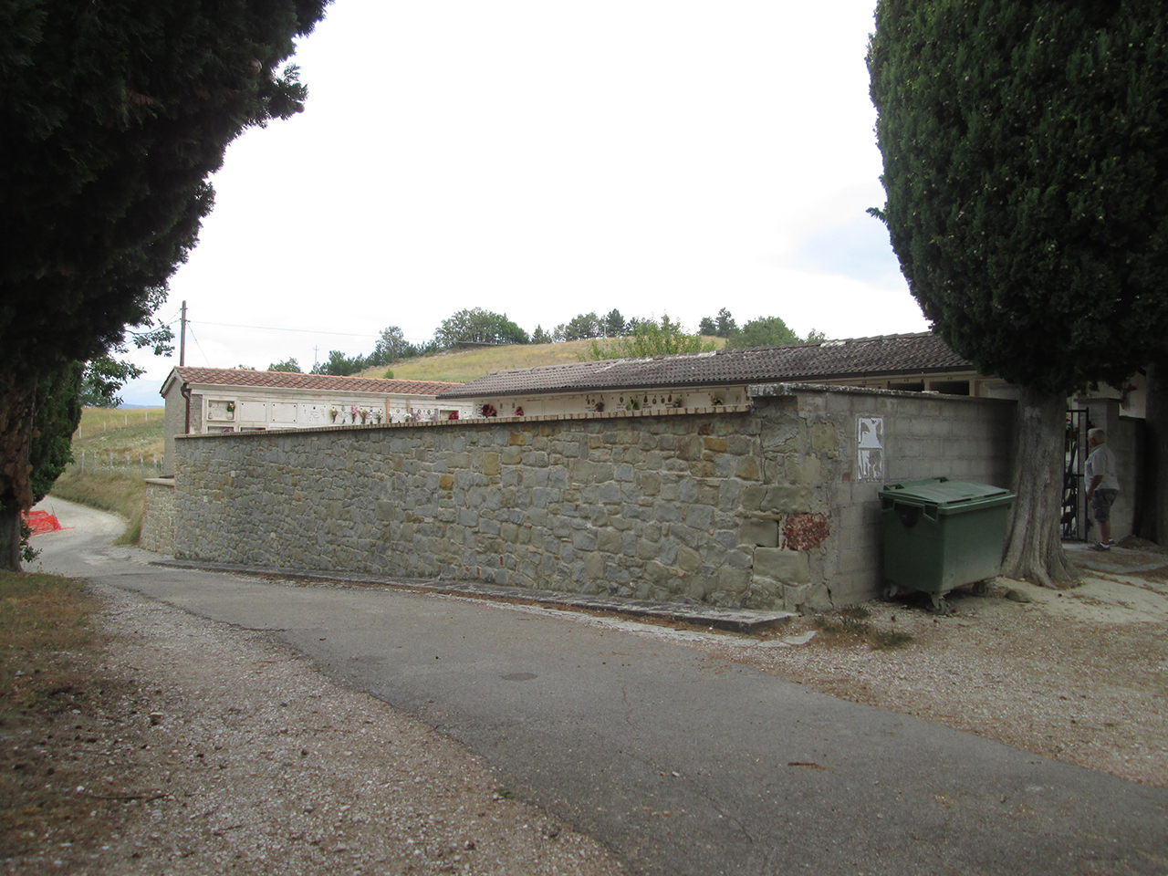 Cimitero di Osoli (cimitero, pubblico) - Roccafluvione (AP)  (XX)