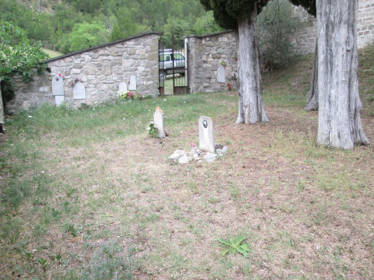 Cimitero di Forcella (cimitero, pubblico) - Roccafluvione (AP)  <br>Condizioni d'uso: <a class='link-esterno' href='https://docs.italia.it/italia/icdp/icdp-pnd-circolazione-riuso-docs/it/v1.0-giugno-2022/testo-etichetta-BCS.html' target='_bcs'>Beni Culturali Standard (BCS)</a>