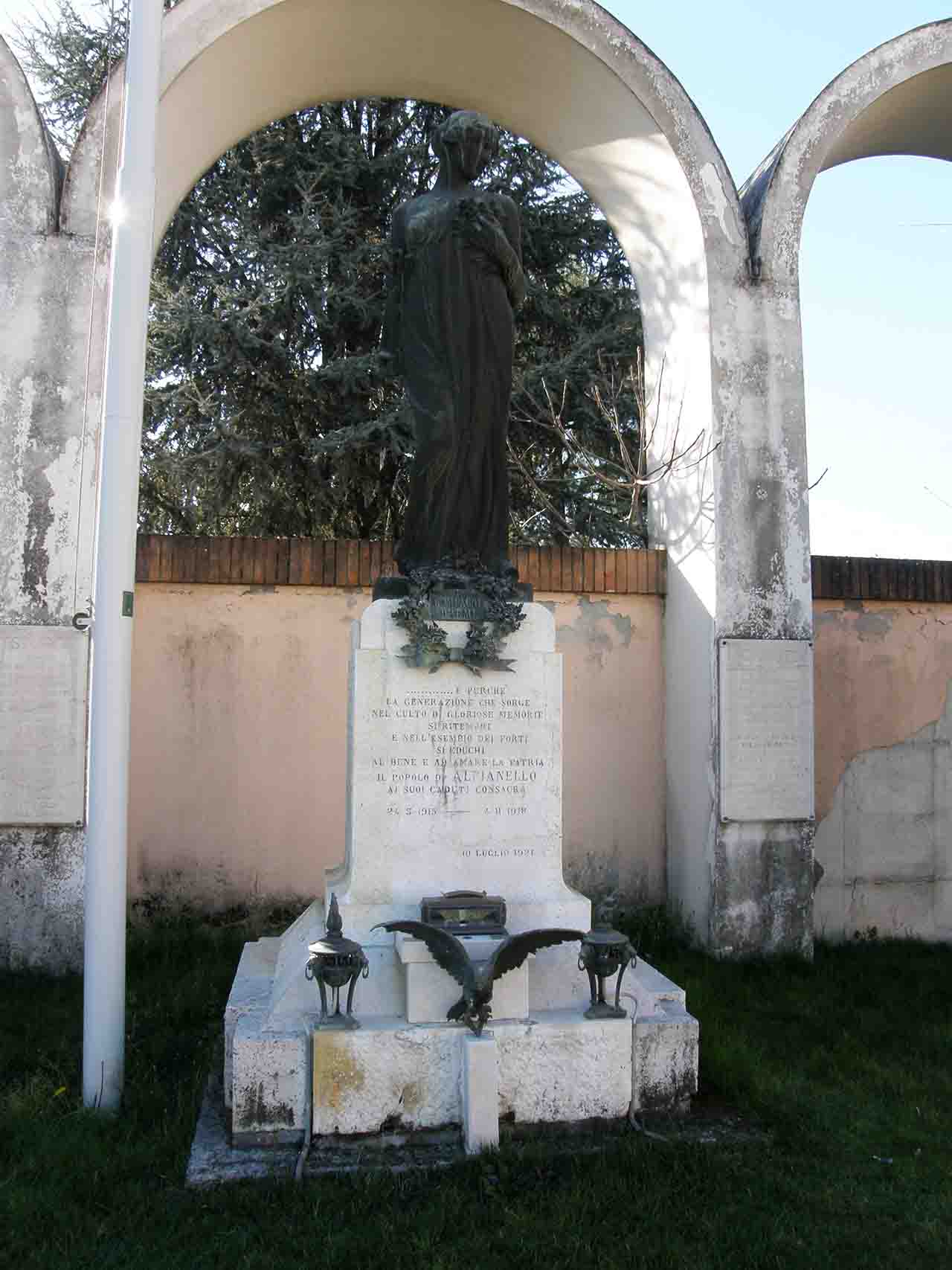 allegoria della Patria (monumento ai caduti - a cippo, opera isolata) di Botta, Claudio (attribuito) (sec. XX, sec. XX)