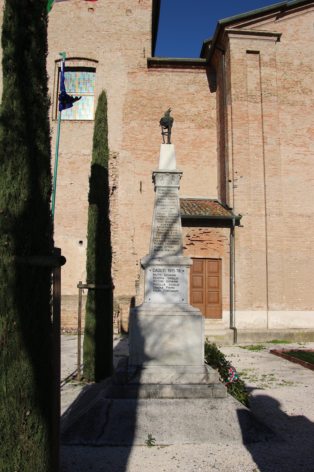 monumento ai caduti - ad obelisco, opera isolata - ambito bresciano (sec. XX, sec. XX, sec. XX)