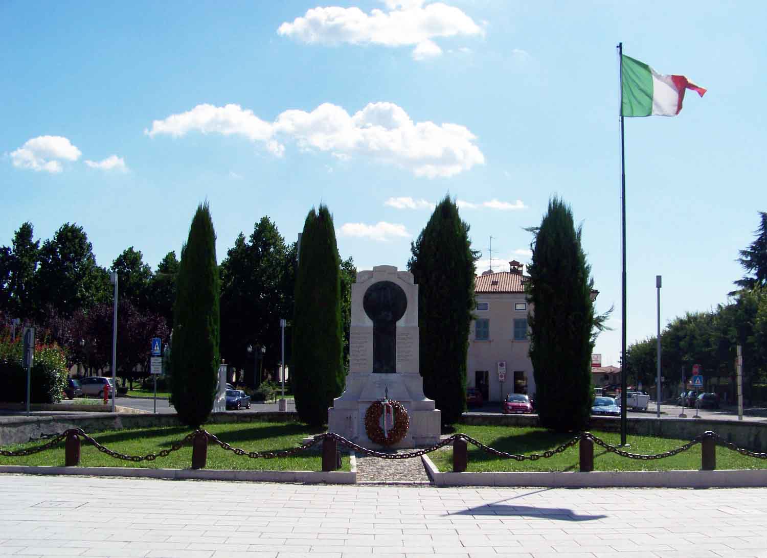 allegoria della Vittoria (monumento ai caduti - a lapide, opera isolata) di Botta, Claudio (attribuito) (sec. XX, sec. XX)