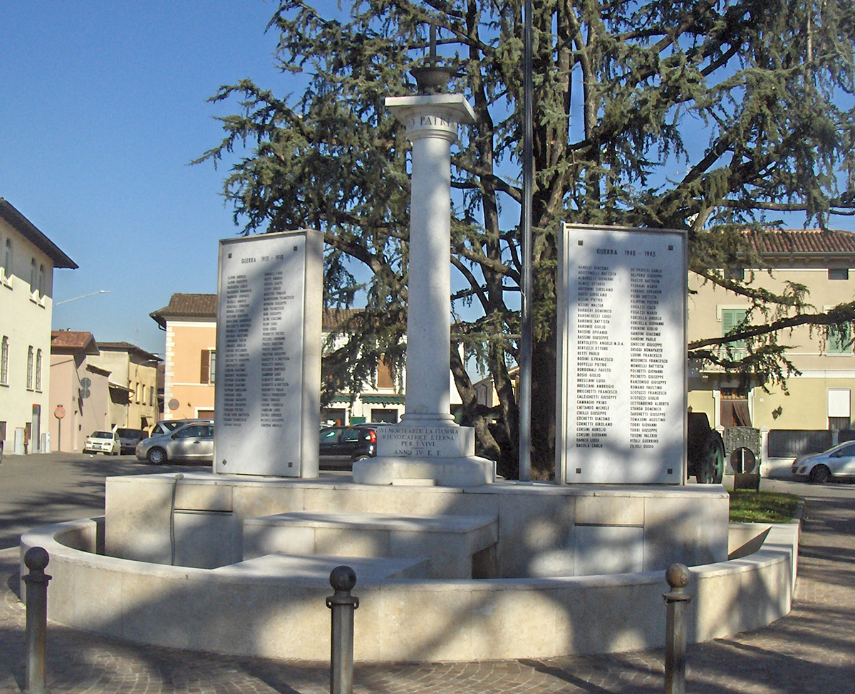 monumento ai caduti - a colonna, opera isolata - ambito bresciano (Sec. XX, Sec. XX)