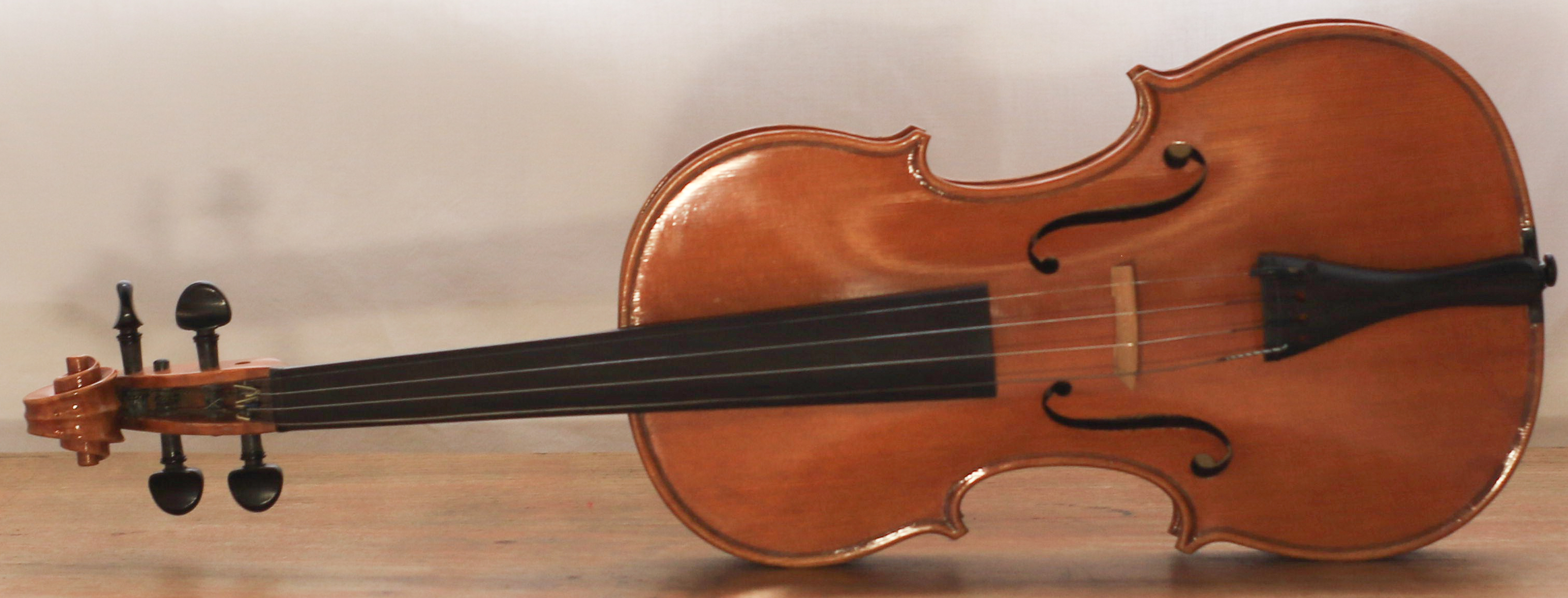 violino di Nakamura Katzumitzu (sec. XX)