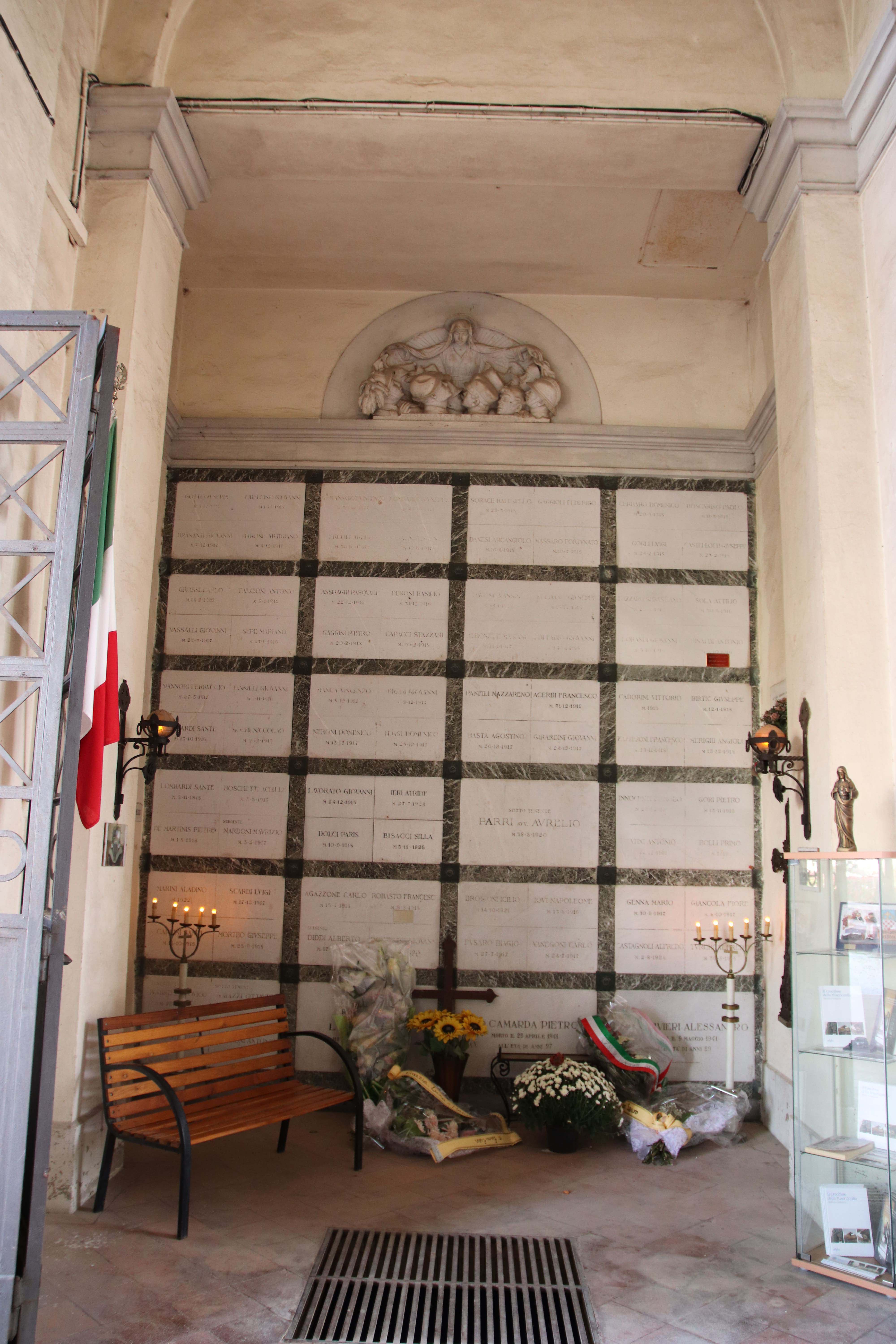 Famedio del cimitero della Misericordia (famedio) - Pistoia (PT) 