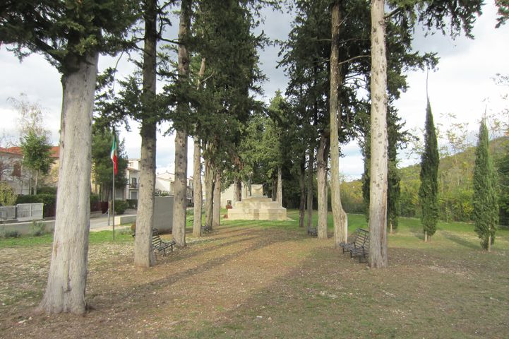 Parco della Rimembranza di Fara Filiorum Petri (parco, commemorativo/ ai caduti della prima e seconda guerra mondiale) - Fara Filiorum Petri (CH) 