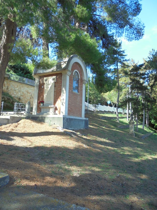 Parco della Rimembranza di Castiglione Messer Raimondo (parco, commemorativo/ ai caduti della prima e seconda guerra mondiale) - Castiglione Messer Raimondo (TE) 