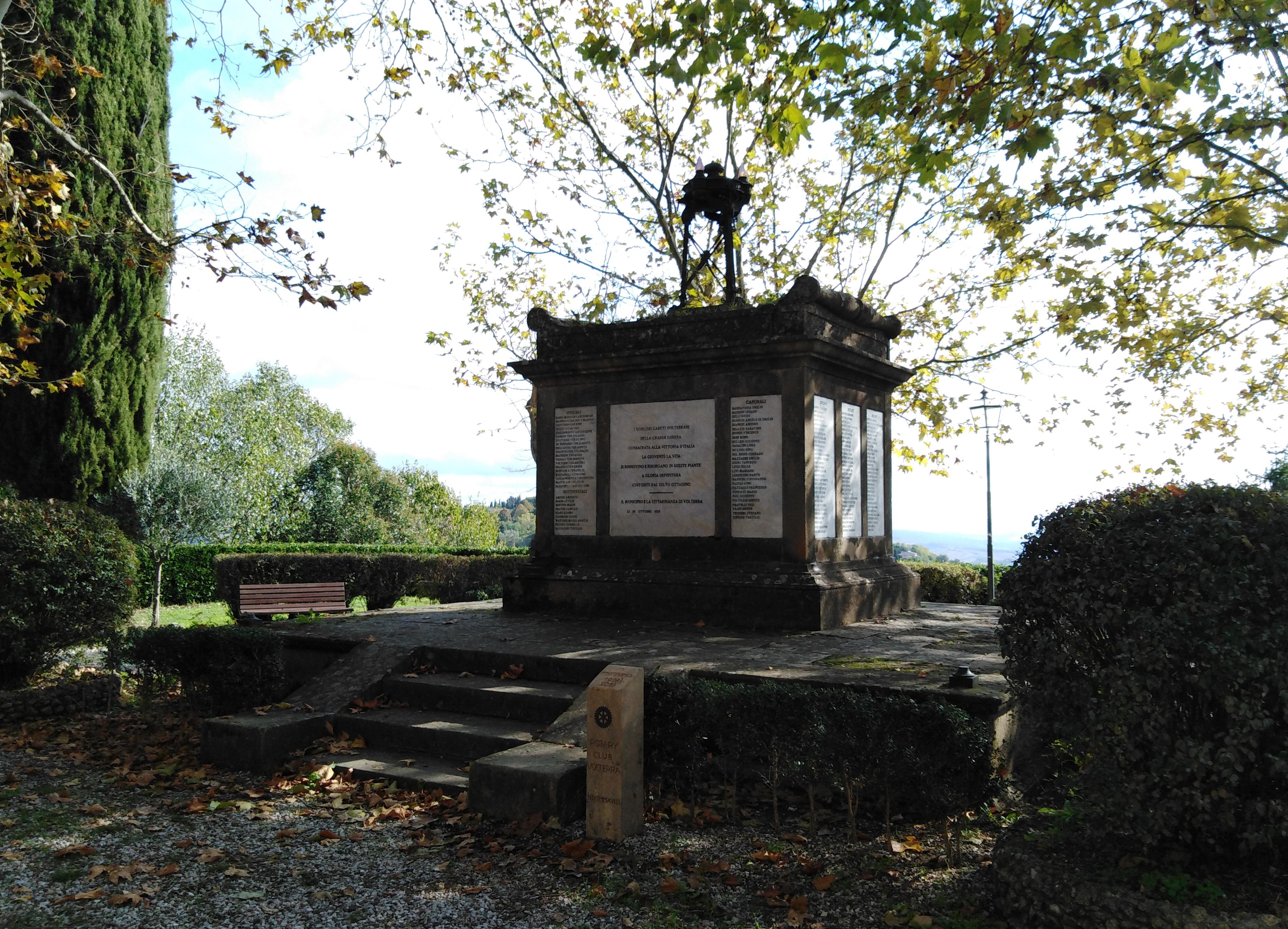 monumento ai caduti - ad ara - ambito toscano (prima metà sec. XX)