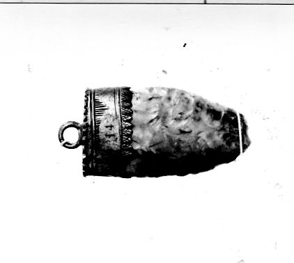 Amuleto:pietra del fulmine, RITUALITÀ/ OGGETTI MAGICO-RITUALI-CERIMONIALI