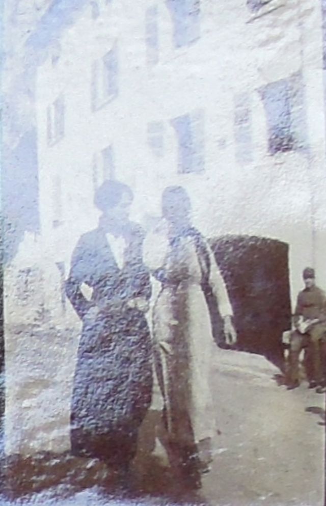 Donne - Ritratto fotografico (positivo) di fotografia ritrattistica Prima Guerra mondiale (primo quarto XX)