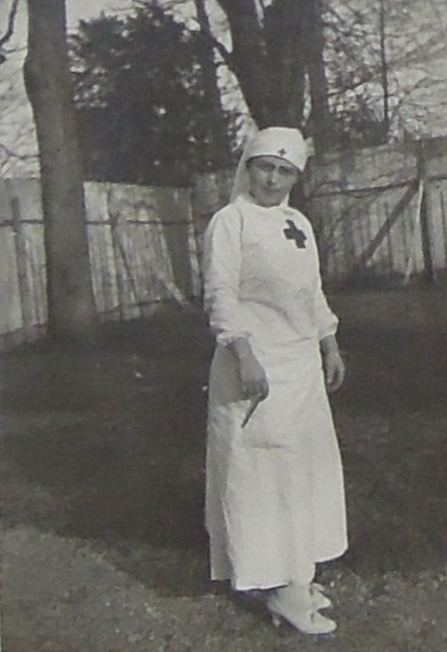 Donna: ritratto fotografico (positivo) di fotografia ritrattistica Prima Guerra mondiale (primo quarto XX)