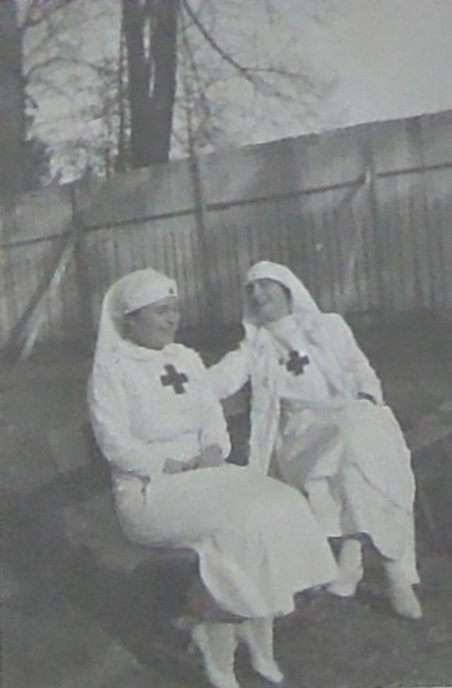 Donne: ritratto fotografico (positivo) di fotografia ritrattistica Prima Guerra mondiale (primo quarto XX)