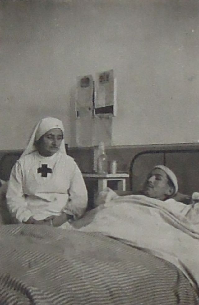 Uomo e donna: ritratto fotografico (positivo) di fotografia ritrattistica Prima Guerra mondiale (primo quarto XX)